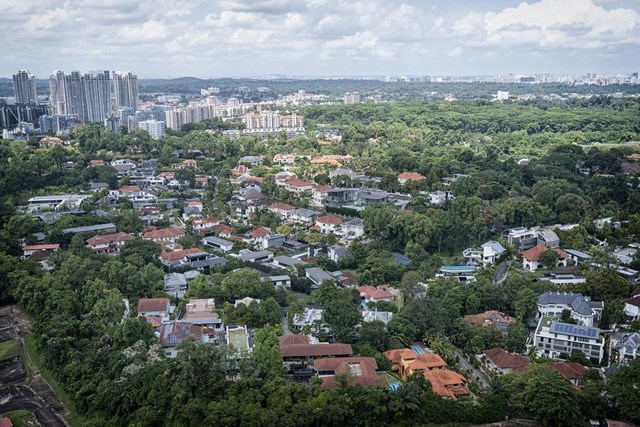 Khu&nbsp;bungalow v&agrave; c&aacute;c biệt thự sang trọng kh&aacute;c nằm ở&nbsp;gần Vườn B&aacute;ch thảo Singapore. Ảnh: Bloomberg.&nbsp;