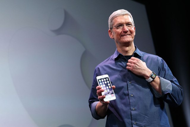 CEO Tim Cook: &quot;T&#244;n chỉ của Apple l&#224; tạo ra sản phẩm tốt nhất, việc trở th&#224;nh c&#244;ng ty gi&#225; trị nhất h&#224;nh tinh chỉ l&#224;... ngo&#224;i dự t&#237;nh&quot; - Ảnh 1