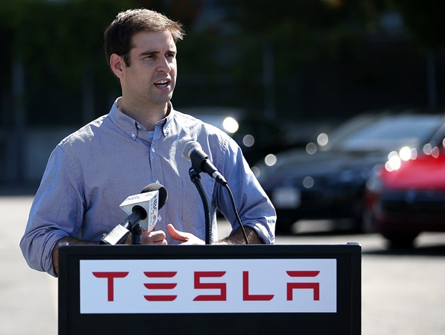 JB Straubel ở lại với Tesla đến năm 2019 v&agrave; hiện l&agrave; tỷ ph&uacute; USD. Ảnh: CNBC.