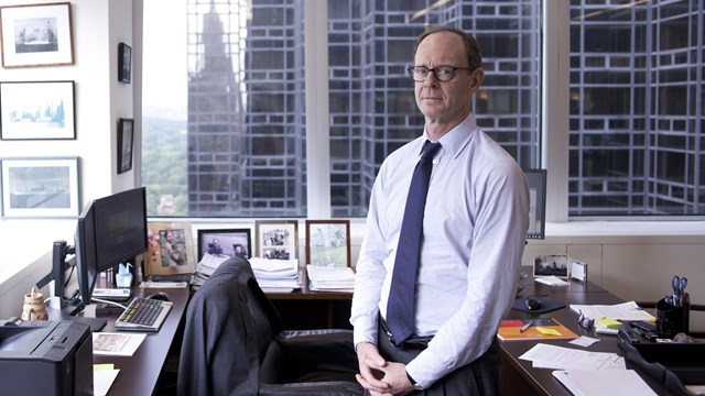Tỷ ph&uacute;&nbsp;J. Christopher Flowers. Ảnh: Financial Times.