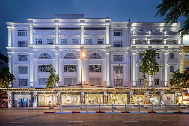 Showroom nội thất H&ugrave;ng T&uacute;y tr&ecirc;n phố C&aacute;t Linh, H&agrave; Nội