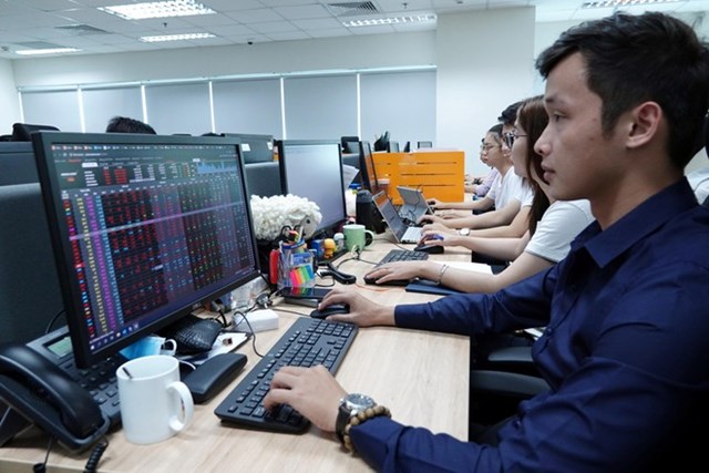 Chứng kho&aacute;n Việt Nam tăng mạnh năm 2020. Ảnh: Đ&agrave;o Ngọc Thạch.