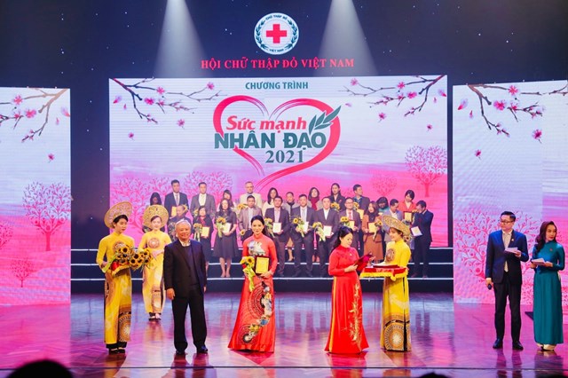 &#193; ho&#224;ng kim cương Lưu Lan Anh v&#224; Hoa hậu VN Đỗ Thị H&#224; c&#249;ng hội ngộ trong chương tr&#236;nh “Sức mạnh nh&#226;n đạo 2021”  - Ảnh 1