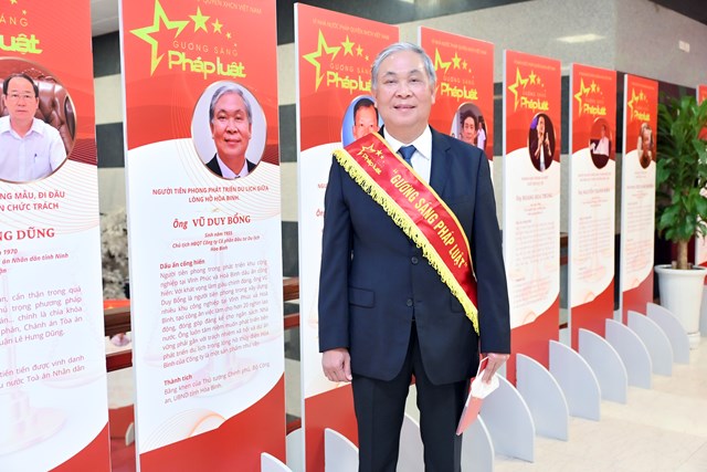 Năm 2022: Bức tranh kinh tế sẽ sáng hơn! - Ảnh 1 Năm 2022: Bức tranh kinh tế sẽ sáng hơn! - Ảnh 1