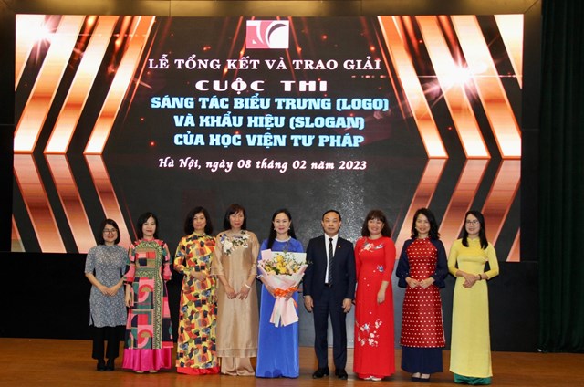 Lễ tổng kết v&#224; trao giải Cuộc thi S&#225;ng t&#225;c biểu trưng (logo) v&#224; khẩu hiệu (slogan) của Học viện Tư ph&#225;p - Ảnh 3