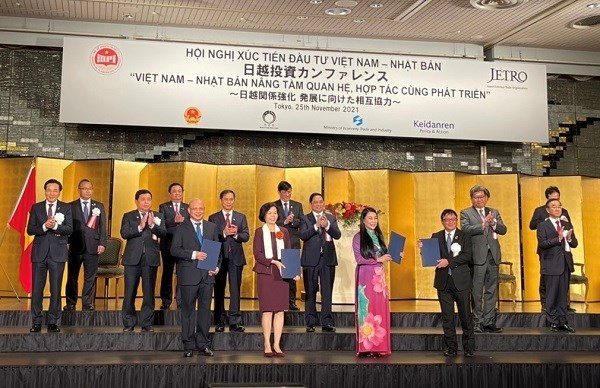 Th&aacute;ng 11/2021, Vinamilk v&agrave; Vilico k&yacute; kết hợp t&aacute;c đầu tư với đối t&aacute;c Nhật Bản trị gi&aacute; 500 triệu USD cho dự &aacute;n b&ograve; thịt tại Vĩnh Ph&uacute;c, Việt Nam