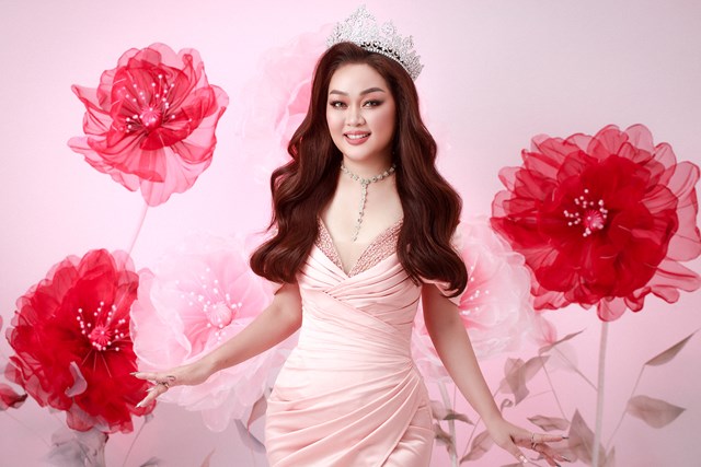 Ho&#224;ng Thanh Nga - &#193; hậu 1 cuộc thi Hoa hậu Qu&#253; b&#224; Ho&#224;n vũ Thế giới 2022: Nỗ lực hết m&#236;nh v&#236; cộng đồng - Ảnh 5