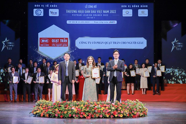 Quạt trần MR.VŨ được ghi nhận tại c&aacute;c giải thưởng về sản phẩm chất lượng tốt.