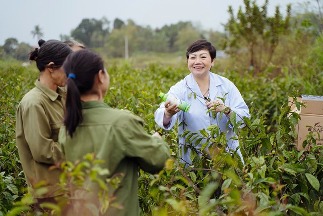 Nh&#224; khoa học Nguyễn Phương Dung - Chủ tịch HĐQT C&#244;ng ty CP Thương mại Kiềm Saphia Pharma: Tự h&#224;o đưa thương hiệu Việt ra thế giới - Ảnh 1