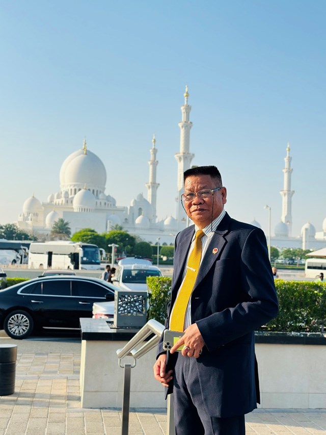 Tiến sĩ Minh Ch&#225;nh (Huỳnh Hữu Mẫn) - Nh&#224; Nghi&#234;n cứu Đ&#244;ng Phương học: Được vinh danh “Nh&#224; tri thức ti&#234;u biểu xuất sắc to&#224;n cầu” - Ảnh 2