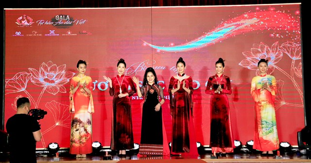 NTK Ngọc Diệp với BST Hương Sắc L&agrave;o Cai