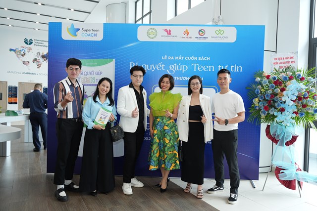 “B&#237; quyết gi&#250;p teen tự tin”: Đồng h&#224;nh c&#249;ng con trưởng th&#224;nh - Ảnh 8