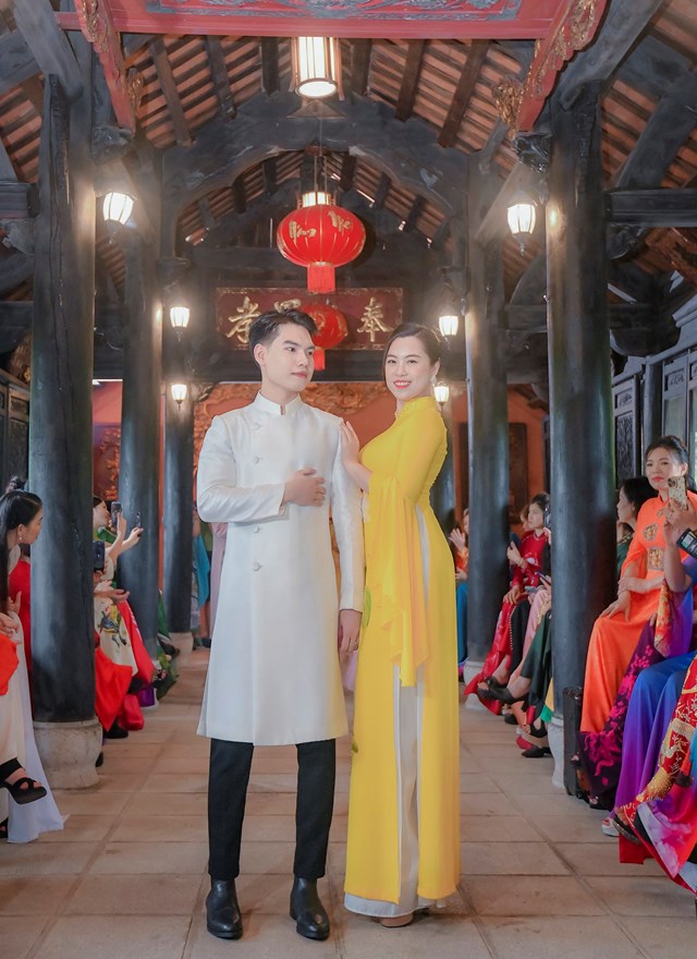 Tr&#236;nh diễn t&#244;n vinh &#225;o d&#224;i tại Việt Phủ Th&#224;nh Chương - Ảnh 4