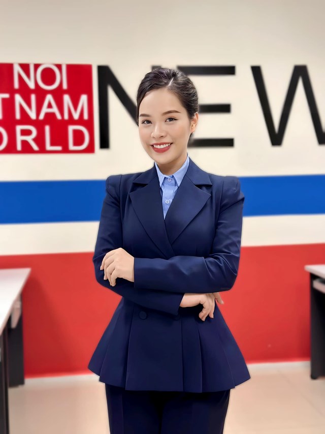 ThS.MC Giang Hồng: Hơn 1 thập kỷ l&#224;m chủ s&#226;n khấu - Ảnh 7
