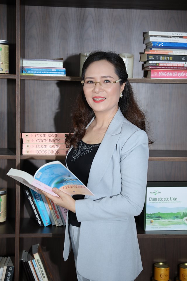 B&agrave; Nguyễn Thị Hồng Xu&acirc;n