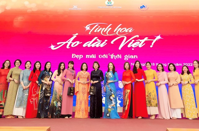 NTK Đỗ Trịnh Ho&#224;i Nam “ Tinh hoa &#193;o d&#224;i Việt - Đẹp m&#227;i với thời gian” - Ảnh 1