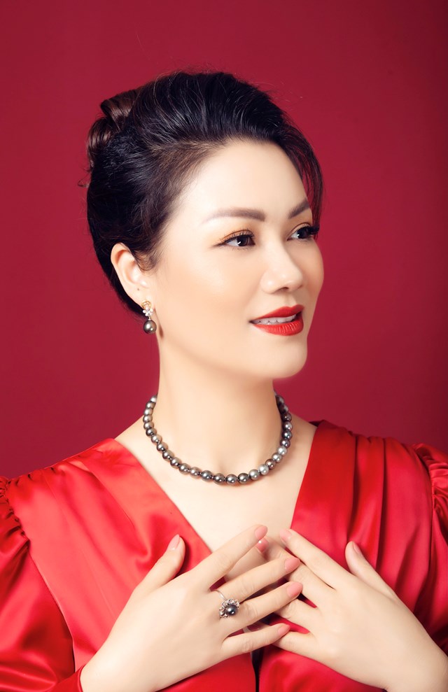Doanh nh&acirc;n Nguyễn Thị Minh Thu &ndash; Gi&aacute;m đốc C&ocirc;ng ty TNHH Mỹ nghệ v&agrave; Đầu tư thương mại Đ&ocirc;ng Phương