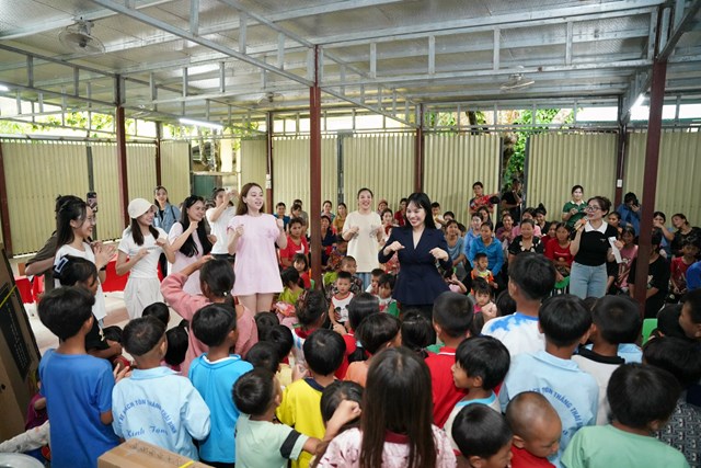 Team-building tại Trường Mầm non Bum Tở; trường Phổ th&ocirc;ng D&acirc;n tộc b&aacute;n tr&uacute; Tiểu học, THCS