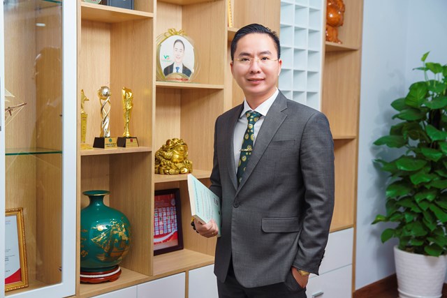 Trương Anh - Chủ tịch Tập đo&#224;n VsetGroup: Kh&#244;ng thỏa hiệp với số phận!  - Ảnh 1