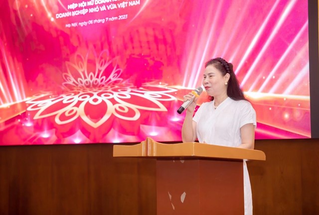B&agrave; Nguyễn Thị Minh Thanh, Ph&oacute; chủ tịch thường trực HH Nữ doanh nh&acirc;n doanh nghiệp nhỏ v&agrave; vừa Việt Nam ph&aacute;t biểu
