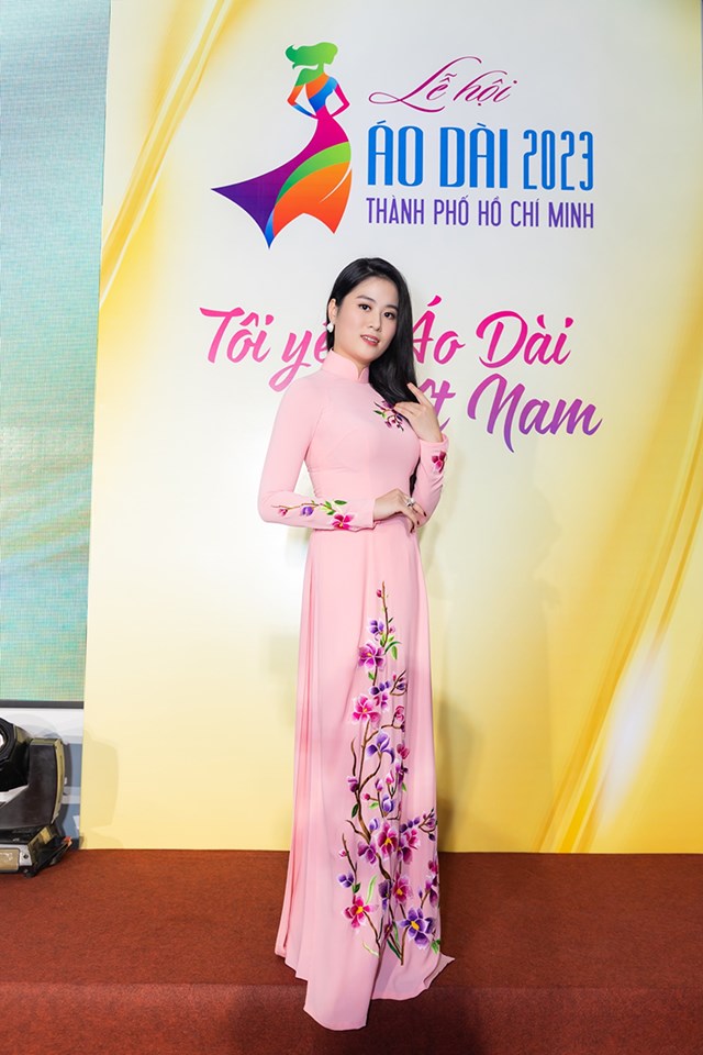 Nh&#224; thiết kế Linh B&#249;i: Đam m&#234; dẫn lối th&#224;nh c&#244;ng - Ảnh 2
