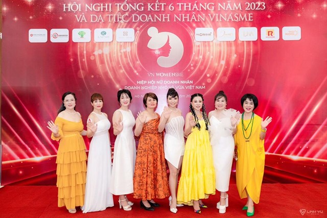 Nữ doanh nh&#226;n Việt Nam chung tay vượt “s&#243;ng lớn” - Ảnh 4