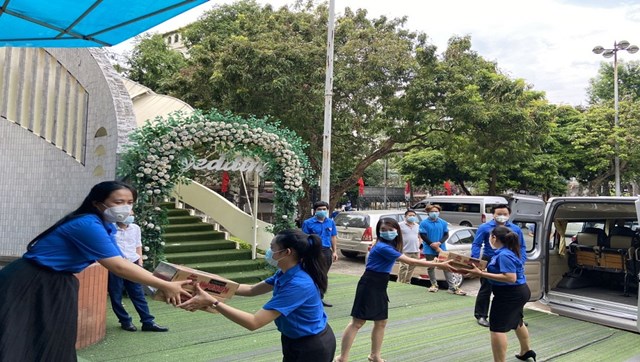 Bảo Ngọc Care trao tặng 1.000 suất qu&#224; tiếp sức sinh vi&#234;n Thủ đ&#244; vượt qua đại dịch  - Ảnh 1