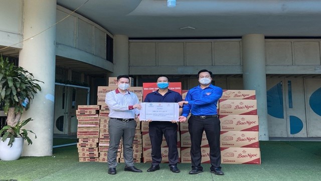 Tổng giá trị Công ty Bảo Ngọc trao tặng tại chương trình “BNA cùng sinh viên vượt qua Covid”.  lên đến hơn 2 tỷ đồng