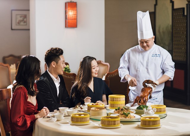 Ảnh 5. Trải nghiệm ẩm thực Trung Hoa thượng lưu   trong không gian sang trọng, tinh tế