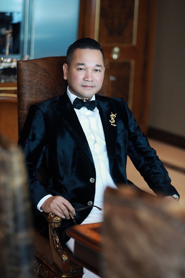 Dương Văn Chương - Chủ tịch HĐQT ki&#234;m Tổng Gi&#225;m đốc C&#244;ng ty CP Thời trang Chương: “Người kể chuyện” thương hiệu thời trang Việt  - Ảnh 3