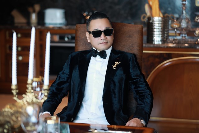 Dương Văn Chương - Chủ tịch HĐQT ki&#234;m Tổng Gi&#225;m đốc C&#244;ng ty CP Thời trang Chương: “Người kể chuyện” thương hiệu thời trang Việt  - Ảnh 2