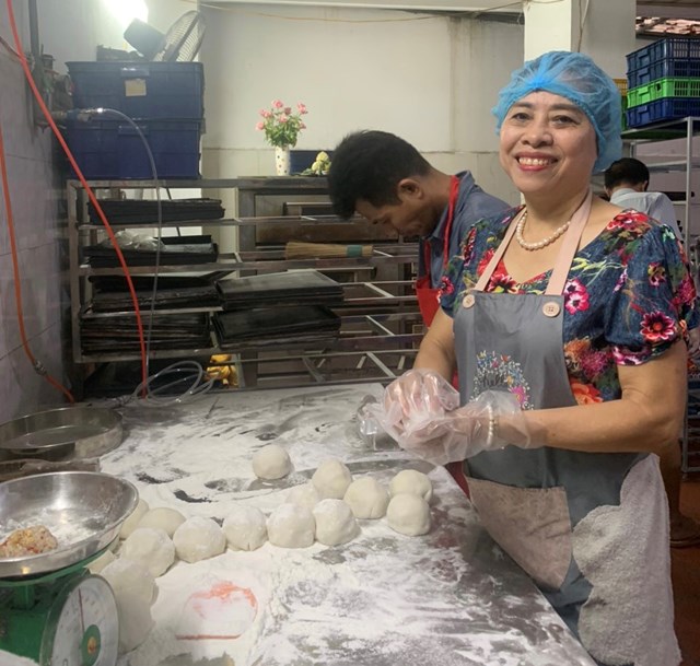 Vũ Thanh Hằng - Chủ thương hiệu b&aacute;nh trung thu Mai Phương

Vũ Thanh Hằng - Chủ thương hiệu b&aacute;nh trung thu Mai Phương