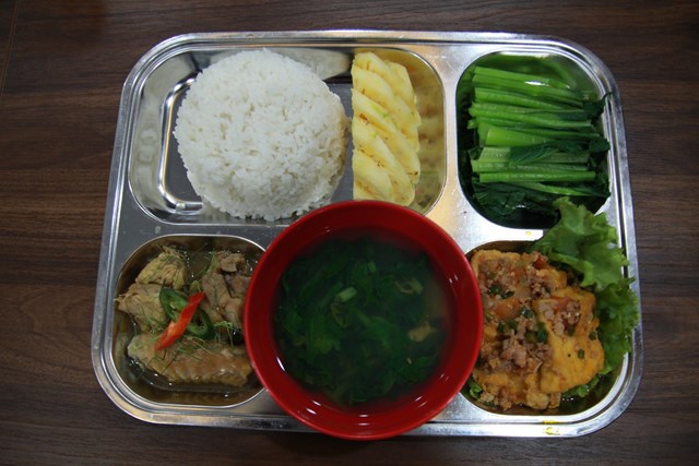 Một suất ăn c&ocirc;ng nghiệp của Haseca đảm bảo ti&ecirc;u ch&iacute;&nbsp;sạch &ndash; ngon &ndash; an to&agrave;n &ndash; chất lượng&nbsp;