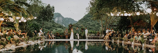 Khung cảnh thi&ecirc;n nhi&ecirc;n thơ mộng, b&igrave;nh y&ecirc;n. (Photo: Mirror Wedding)
