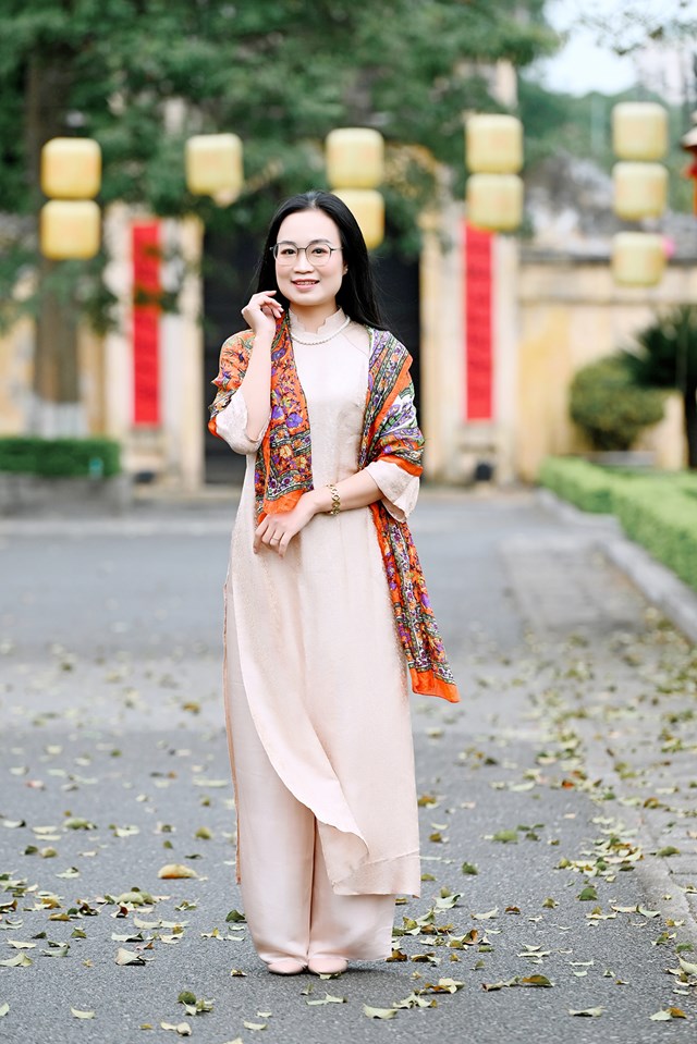 Doanh nh&acirc;n Ho&agrave;ng H&agrave; - CEO thương hiệu &aacute;o d&agrave;i H&agrave; An