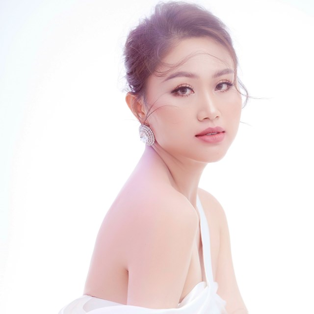 Doanh nh&acirc;n Hương Chất &ndash; Chủ tịch ki&ecirc;m CEO Hương Chất Group, CEO My Vũ - Mperly Beauty Center
