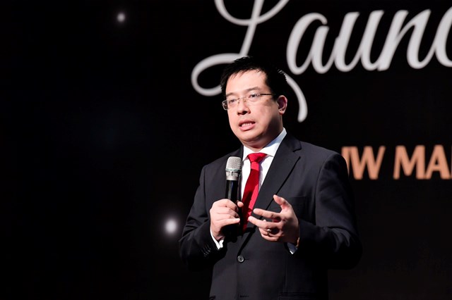 TS. Ho&agrave;ng Trung Dũng - Chủ tịch viện Kingsman, Chủ tịch Rosa Bonita
