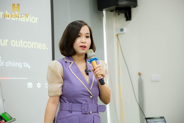 Nữ GĐKD cấp cao thương hiệu Herblux Phạm Th&#249;y Dung: “Người trẻ đừng đi t&#236;m c&#244;ng việc, h&#227;y t&#236;m sự nghiệp” - Ảnh 2