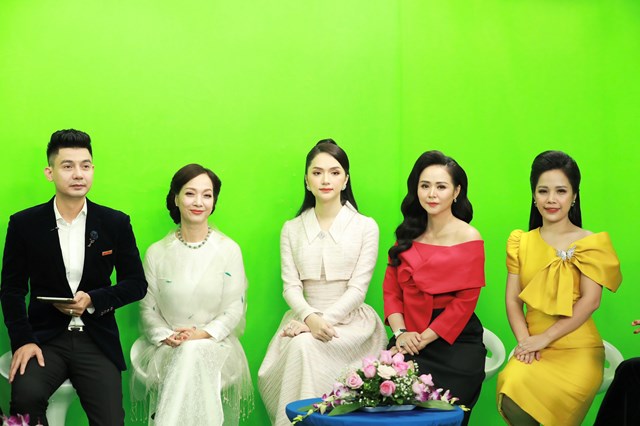 C&aacute;c kh&aacute;ch mời tham gia talkshow