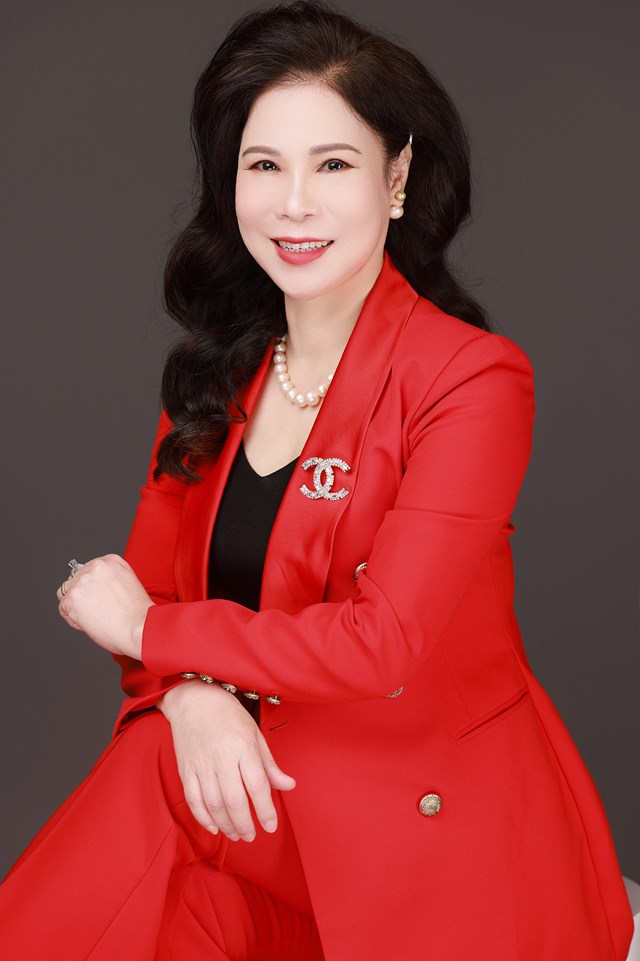 Nguyễn Thị Minh Thanh - Chủ tịch HĐQT C&#244;ng ty CP Thương mại &amp; Du lịch Ho&#224;ng Linh: Nỗ lực vượt bậc v&#224; bản lĩnh phi thường của người con g&#225;i đất Tổ - Ảnh 2