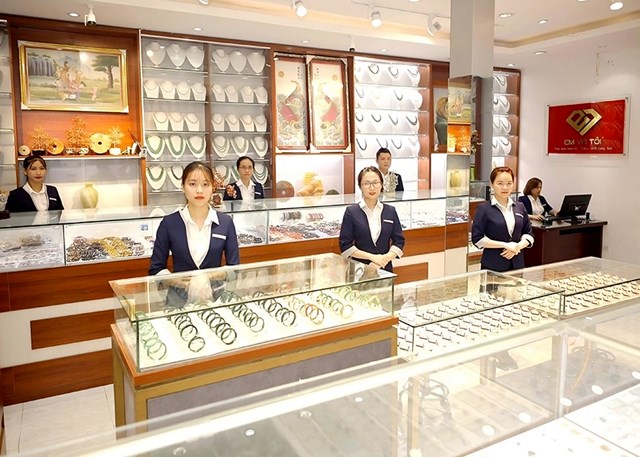Ceo Anton Trần Ti&#234;n v&#224; thương hiệu trang sức “Em v&#224; t&#244;i” - Ảnh 2