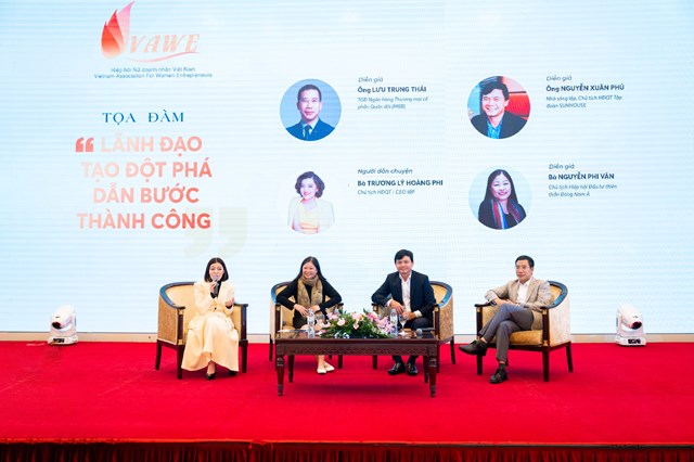 “Cảm x&#250;c th&#225;ng 10 - Chạm y&#234;u thương” - Ảnh 1