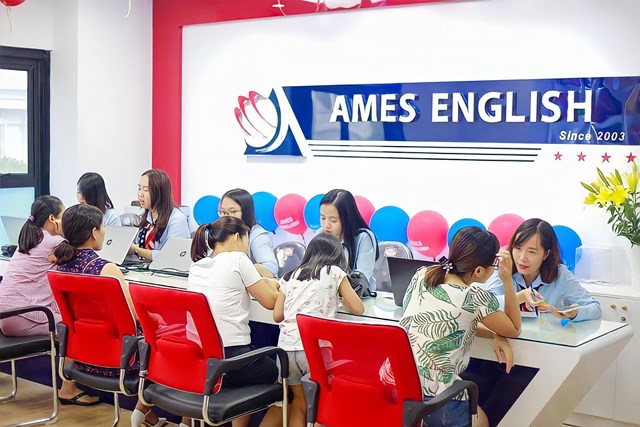 AMES ENGLISH: V&#236; một Việt Nam kh&#244;ng c&#242;n r&#224;o cản ng&#244;n ngữ với thế giới  - Ảnh 1