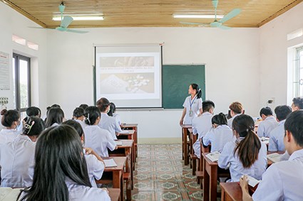 H&#224; Thanh H&#242;a - Chủ tịch HĐQT Trường Cao đẳng Y Dược Ph&#250; Thọ: “Nắm vững ph&#225;p l&#253; để ph&#225;t triển to&#224;n diện” - Ảnh 2