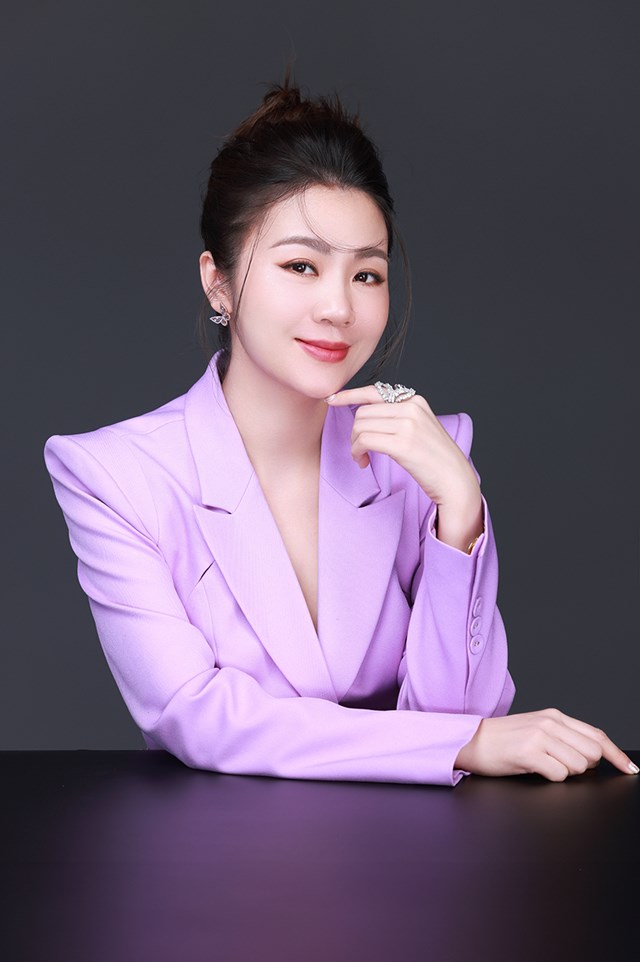 L&#234; Thị Hường - CEO thương hiệu Hường Coco: “D&#225;m dấn th&#226;n - sống đời rực rỡ” - Ảnh 1