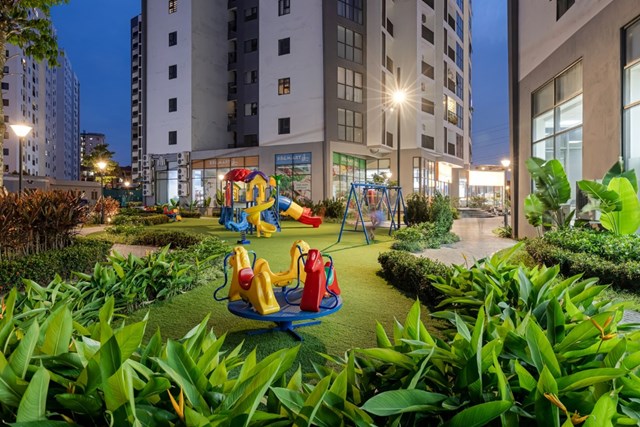 Kh&ocirc;ng gian xanh c&ugrave;ng nhiều tiện &iacute;ch d&agrave;nh cho cư d&acirc;n của tổ hợp chung cư Le Grand Jardin