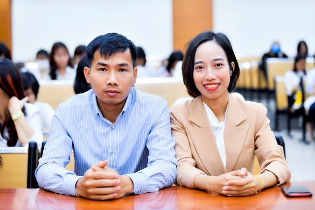 Vợ chồng doanh nh&acirc;n Nguyễn Th&ugrave;y Nhung - Phan Trung Cường lu&ocirc;n đồng h&agrave;nh c&ugrave;ng nhau trong c&ocirc;ng việc cũng như cuộc sống