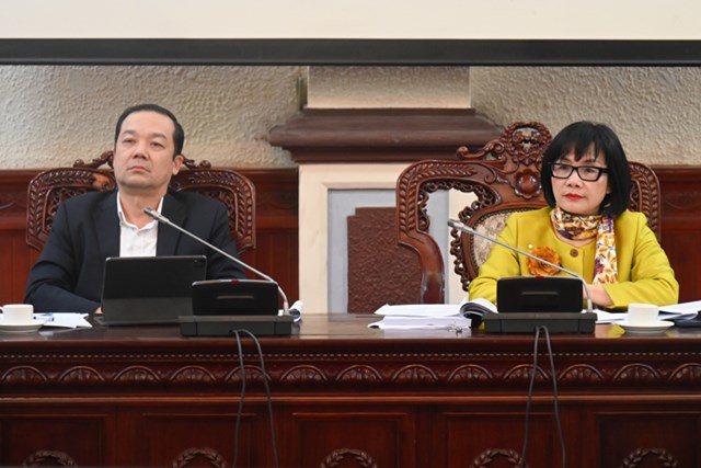Thứ trưởng Bộ Tư ph&aacute;p Đặng Ho&agrave;ng Oanh v&agrave; Thứ&nbsp;trưởng Bộ Th&ocirc;ng tin v&agrave; Truyền th&ocirc;ng Phạm Đức Long đồng chủ tr&igrave; phi&ecirc;n họp