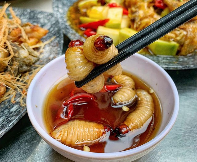 Đu&ocirc;ng dừa ng&acirc;m nước mắm.