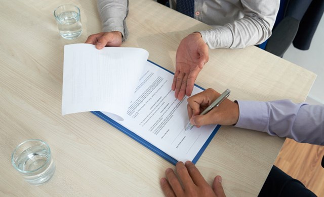 Hợp đồng đặt cọc giữ chỗ tiềm ẩn nhiều rủi r&otilde;.